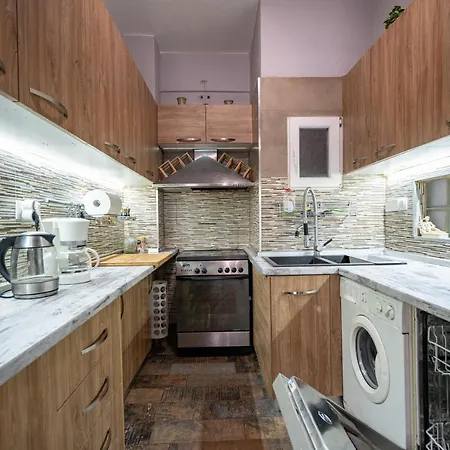Apartment Attica Train Station 2 Bedrooms 4 Pers. Athens
