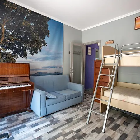Attica Train Station 2 Bedrooms 4 Pers. * Athens