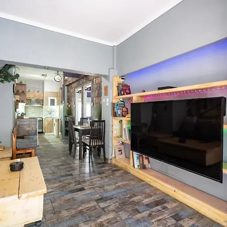 Attica Train Station 2 Bedrooms 4 Pers. Athens