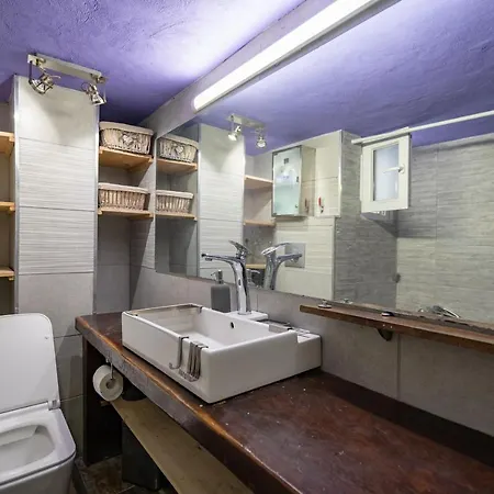 Attica Train Station 2 Bedrooms 4 Pers. Apartment Athens
