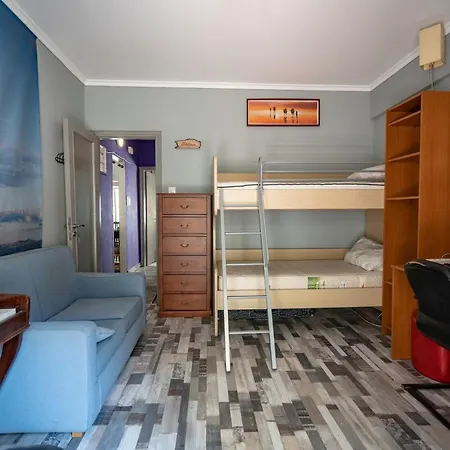 Attica Train Station 2 Bedrooms 4 Pers. Apartment *